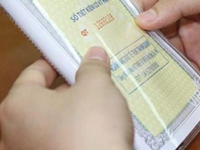 Vợ đột quỵ, ngân hàng không cho chồng rút tiền tiết kiệm
