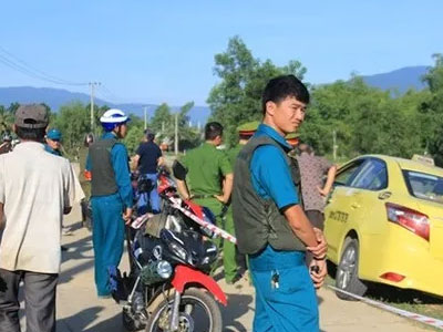 Tài xế tử vong khi đang nằm ngủ trong xe taxi nổ máy