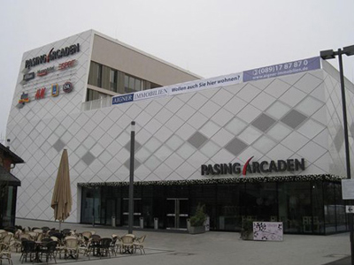 Trung tâm mua sắm Munich sơ tán vì bị dọa đánh bom