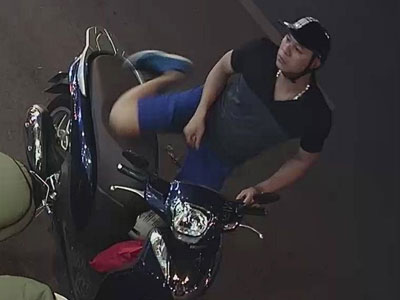 Clip thanh niên bẻ khóa xe SH trong 2 giây