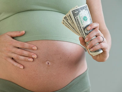 Đẻ thuê giá 700 triệu, thử ADN và nhận con "liền tay"