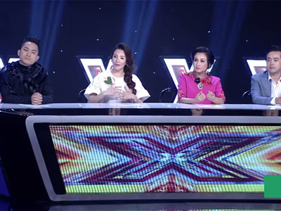 Sau cãi nhau to, giám khảo X-Factor ngượng khi gặp lại