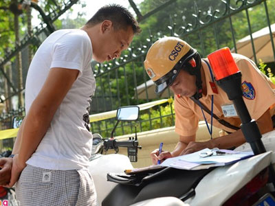 Cục CSGT: Tranh cãi về đèn vàng là chưa hiểu luật