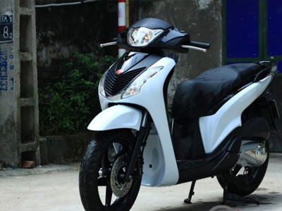 Người phụ nữ bị xịt hơi cay cướp SH