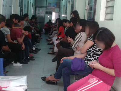 Phụ nữ đẻ thuê: "Mỗi hợp đồng em chỉ được hơn trăm triệu"