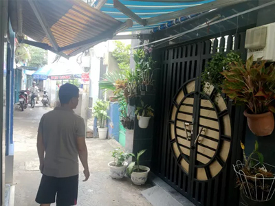 12 thanh niên vác mã tấu gây náo loạn khu dân cư