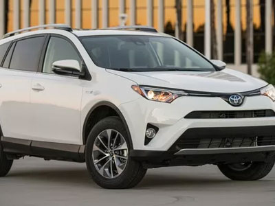 Toyota tăng giá hàng loạt xe phiên bản 2017