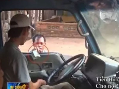 Tướng Rơi chính thức phản bác thông tin "VTV dàn dựng cảnh phá rừng"
