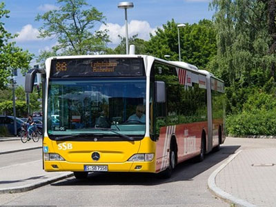 Bé trai 11 tuổi "cướp" xe buýt lái đi khắp nơi đón khách