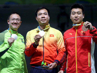 Hoàng Xuân Vinh phá kỷ lục hay thiết lập kỷ lục Olympic mới?