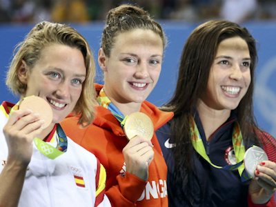VĐV thắng Ánh Viên ở Cup bơi thế giới gây chấn động Olympic