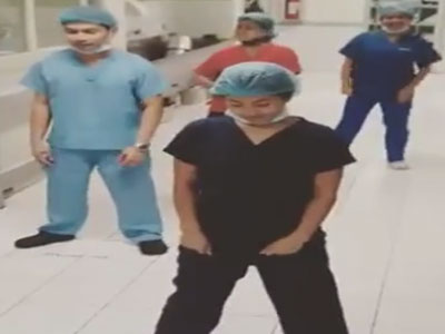 Vũ điệu xả stress bốc lửa của y bác sĩ gây bão cộng đồng mạng
