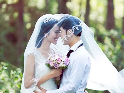 “Ăn cơm trước kẻng" có đánh mất danh dự…?