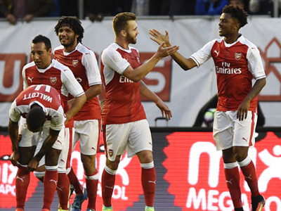 Arsenal thắng ngược Man City ở trận giao hữu cuối cùng