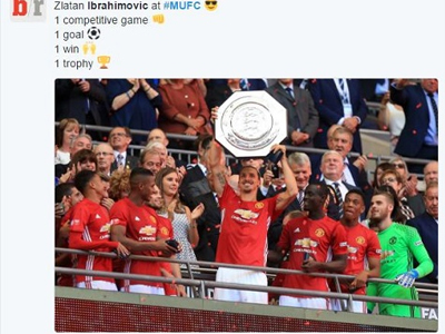 Ghi bàn vào lưới Leicester, Ibrahimovic được CĐV Man United gọi là "Chúa"