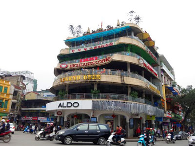 Mở hàng cafe: 320 triệu/tháng thuê nhà, đại gia xanh mặt