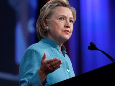 Ông Trump: Bà Clinton là người bất ổn