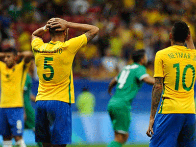 CĐV Brazil nổi giận vì màn trình diễn tồi của tuyển bóng đá nam Olympic