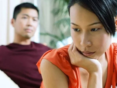 Đi làm xa vợ đề nghị ly hôn, chồng trở về thấy nhà "không cánh mà bay"