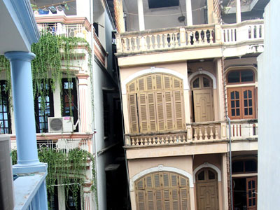 Hà Nội: Sớm dỡ nhà nghiêng chực sập