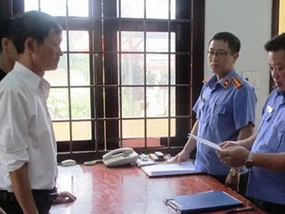 Thư ký tòa bị bắt vì sửa hồ sơ vụ án