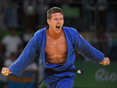 Võ sỹ judo đoạt huy chương Olympic bị đấm tím mặt ở Rio
