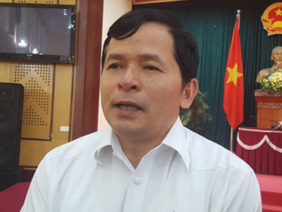 Đình chỉ trưởng công an xã tiêu hoang, nợ chồng chất