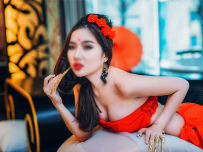 Hot girl 16 tuổi "gây sốc" với bộ ảnh Phan Kim Liên