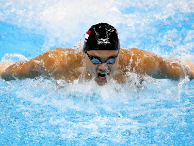 Tay bơi Singapore hai lần vượt Phelps ở nội dung sở trường
