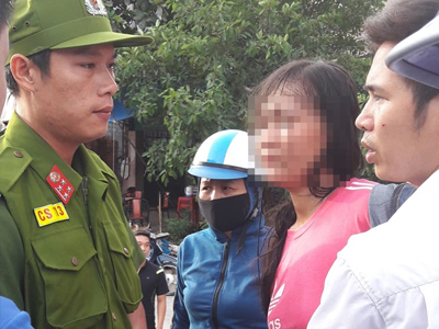 Cứu người mẹ trẻ ôm con nhảy sông tự tử