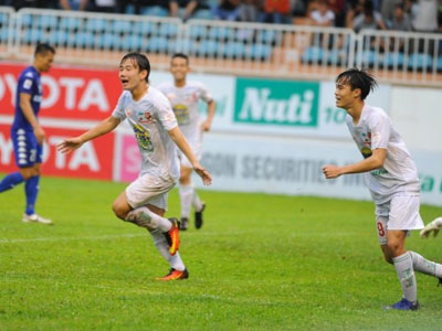 Minh Vương lập hat- trick, HAGL hạ Bình Dương