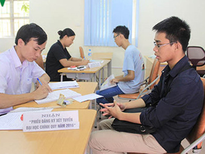 Ngày cuối đợt 1 xét tuyển: Không còn hỗn loạn như sàn chứng khoán