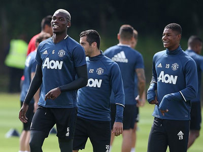 Pogba rạng rỡ trong buổi tập đầu tiên ở MU