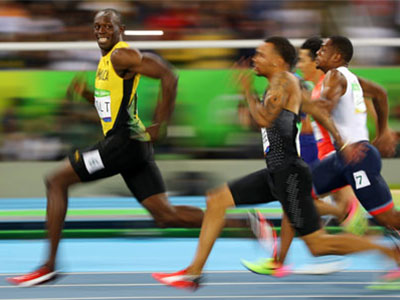 Bolt đạt thành tích tốt nhất trong năm ở bán kết 100m