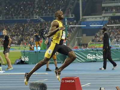 Usain Bolt: "Cứ bình tĩnh, tôi còn 2 HCV nữa ở Olympic Rio 2016"