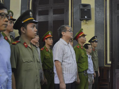 Đại án tại VNCB: Đề nghị xem xét trách nhiệm hình sự Trang "Phố núi"