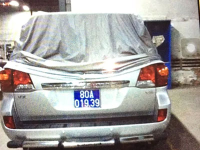 Sabeco trùm mền 2 xe "biển xanh" tiền tỷ?