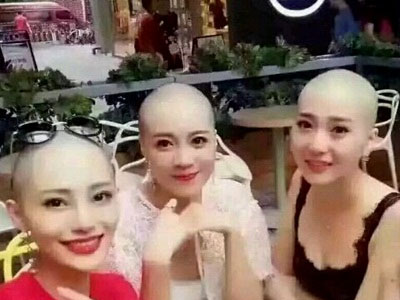 Sốc với mốt cạo trọc đầu của gái trẻ Trung Quốc