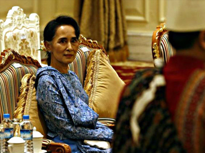 Báo Hoàn Cầu gọi bà Aung San Suu Kyi là "nhà chính trị thực dụng"
