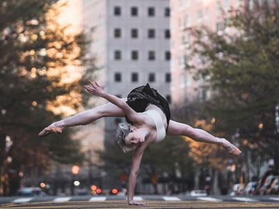 Chùm ảnh: Mê hồn ngắm vũ điệu ballet trên đường phố Mỹ