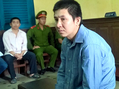 Đâm vợ 13 nhát vì không muốn ly hôn