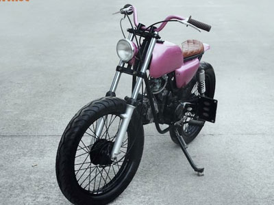 Honda Win “Tàu” độ tracker đầy nữ tính tại Hà Nội
