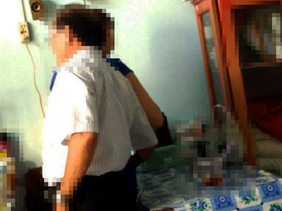 Nữ nhân viên "bị phó giám đốc sở choàng tay qua đùi" lên tiếng