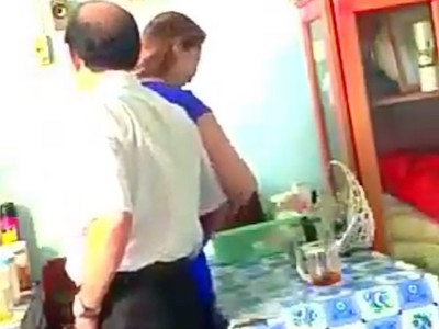 Phó giám đốc sở "sờ soạng" nữ tạp vụ phải làm giải trình lại