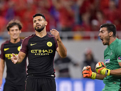 Aguero vẫn sút phạt đền "ngon" hơn Messi và Rooney