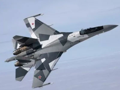 Không quân Mỹ đổi màu F-16 giống Su-35 của Nga