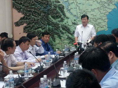 Phó Thủ tướng họp khẩn 28 tỉnh chống bão Thần sét