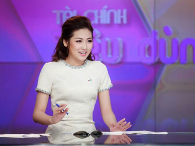Á hậu Tú Anh lần đầu lên sóng VTV24