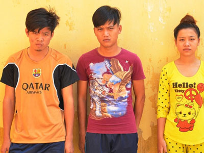Bị đâm chết vì sờ ngực tiếp viên quán karaoke