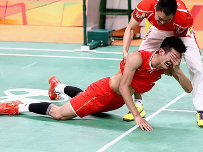 Chen Long khóc nức nở khi đả bại Lee Chong Wei